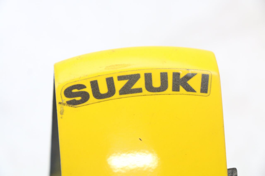 photo de REAR UPPER MIDDLE PANEL SUZUKI GS F 500 (2004 - 2007)