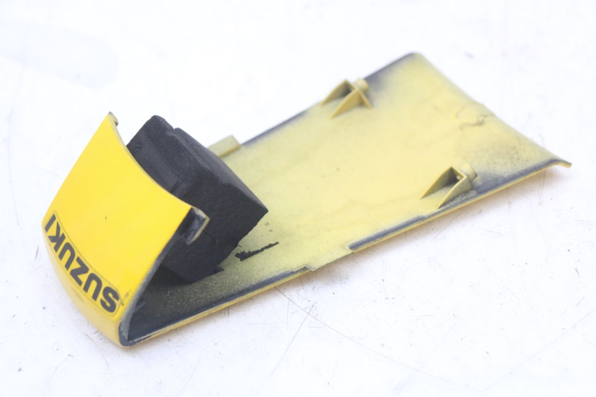 photo de REAR UPPER MIDDLE PANEL SUZUKI GS F 500 (2004 - 2007)