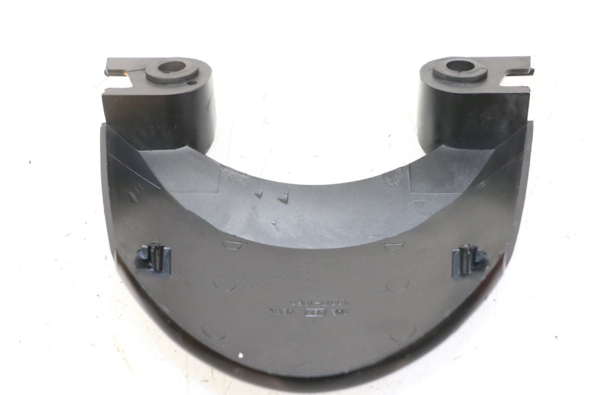 photo de REAR UPPER MIDDLE PANEL SUZUKI SV S 650 (1999 - 2002)