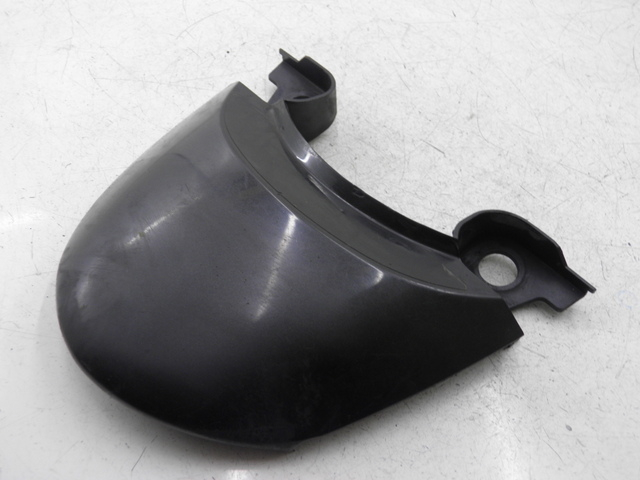 photo de REAR UPPER MIDDLE PANEL SUZUKI SV S 650 (1999 - 2002)