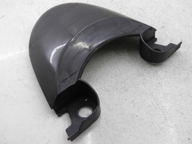 photo de REAR UPPER MIDDLE PANEL SUZUKI SV S 650 (1999 - 2002)