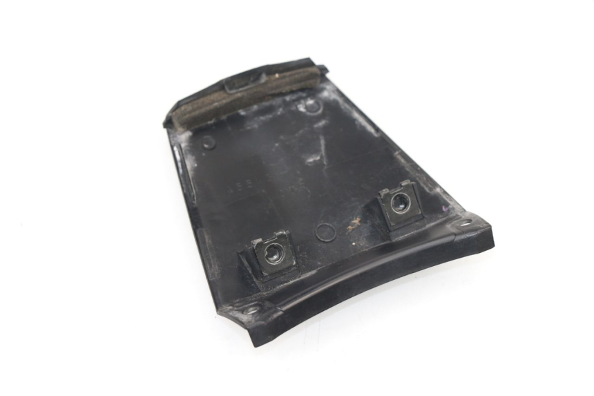 photo de REAR UPPER MIDDLE PANEL SUZUKI SV S 650 (2003 - 2009)