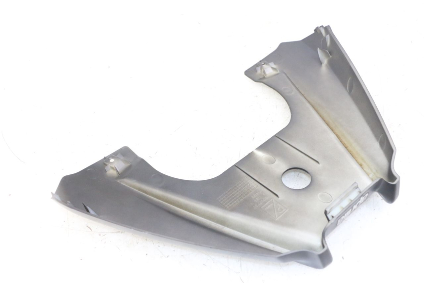 photo de UPPER REAR FAIRING JUNCTION APRILIA SXR 50 (2021 - 2023)