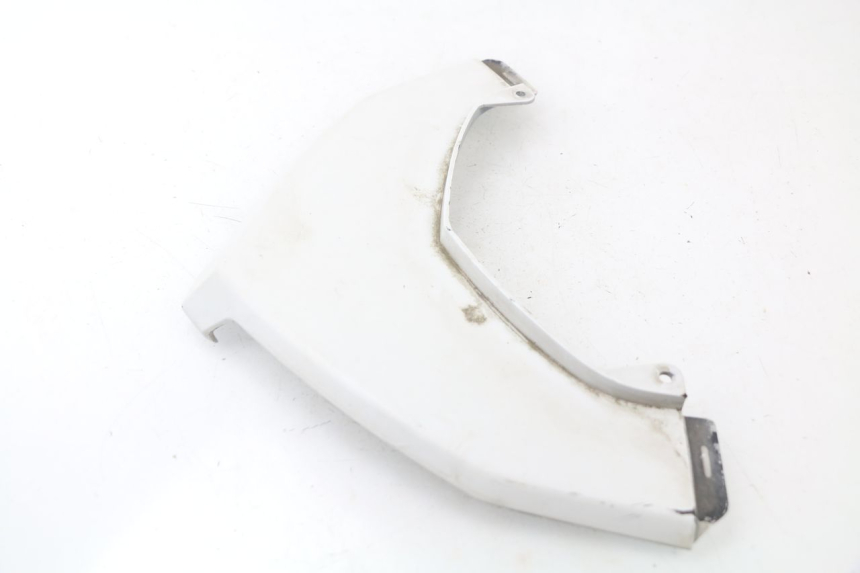 photo de REAR UPPER MIDDLE PANEL YAMAHA XMAX X-MAX ABS 125 (2014 - 2016) - Alternative perspective