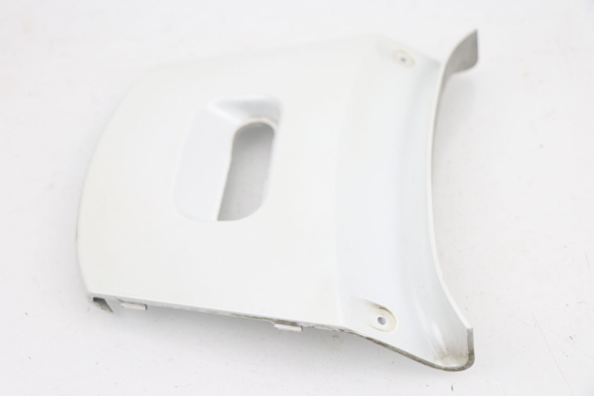 photo de REAR UPPER MIDDLE PANEL KYMCO XCITING 500 (2007 - 2010)