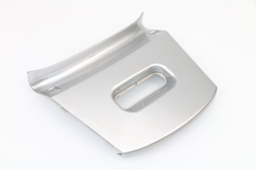 photo de REAR UPPER MIDDLE PANEL KYMCO XCITING 500 (2004 - 2006)