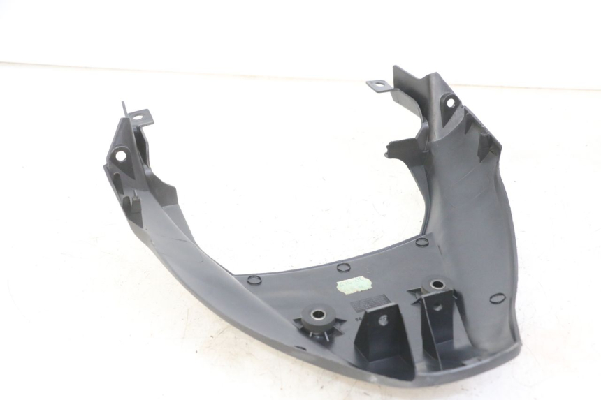 photo de REAR UPPER MIDDLE PANEL HONDA XLV VARADERO 125 (2000 - 2006)