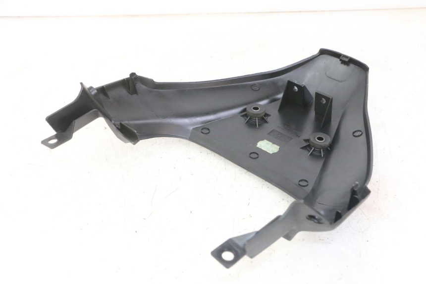 photo de REAR UPPER MIDDLE PANEL HONDA XLV VARADERO 125 (2000 - 2006)