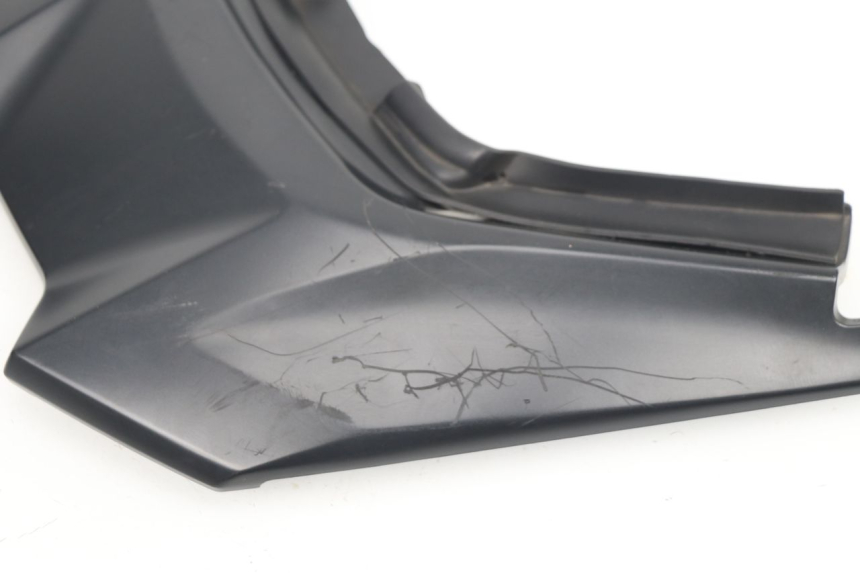 photo de REAR UPPER MIDDLE PANEL YAMAHA YP T-MAX TMAX 530 (2017 - 2020)