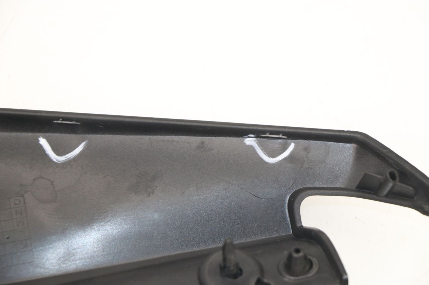 photo de REAR UPPER MIDDLE PANEL YAMAHA YP T-MAX TMAX 530 (2017 - 2020)