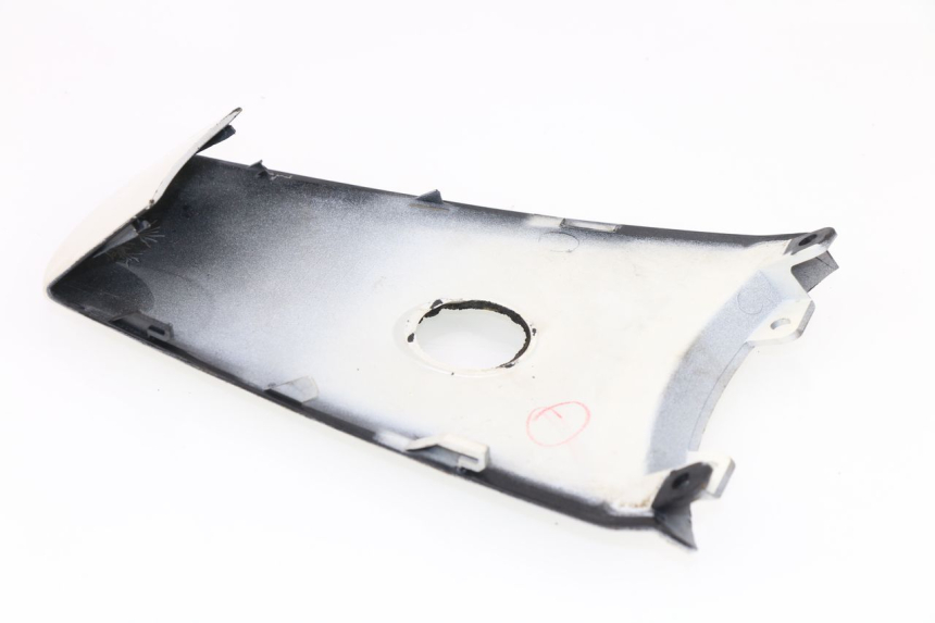 photo de REAR FAIRING JUNCTION SUZUKI SIXTEEN 125 (2008 - 2010)