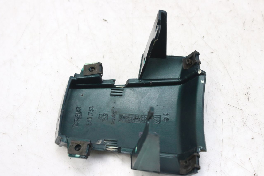 photo de REAR FAIRING JUNCTION TRIUMPH SPRINT ST 955 (1999 - 2001)