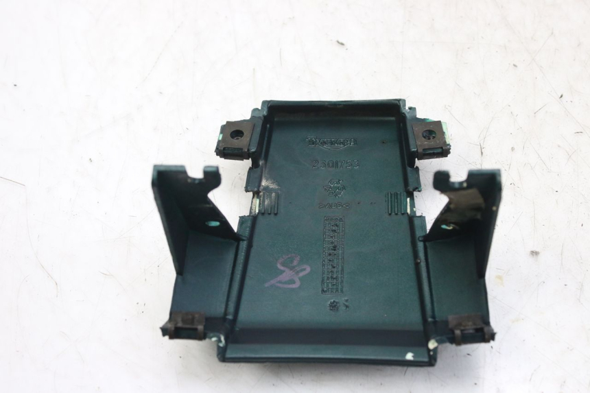 photo de REAR FAIRING JUNCTION TRIUMPH SPRINT ST 955 (1999 - 2001)