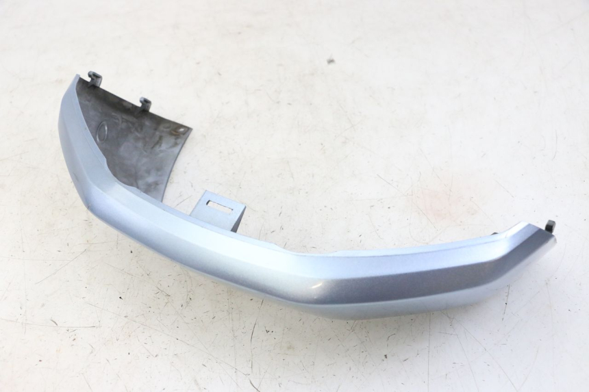 photo de REAR FAIRING JUNCTION SUZUKI UH BURGMAN 125 (2002 - 2006)