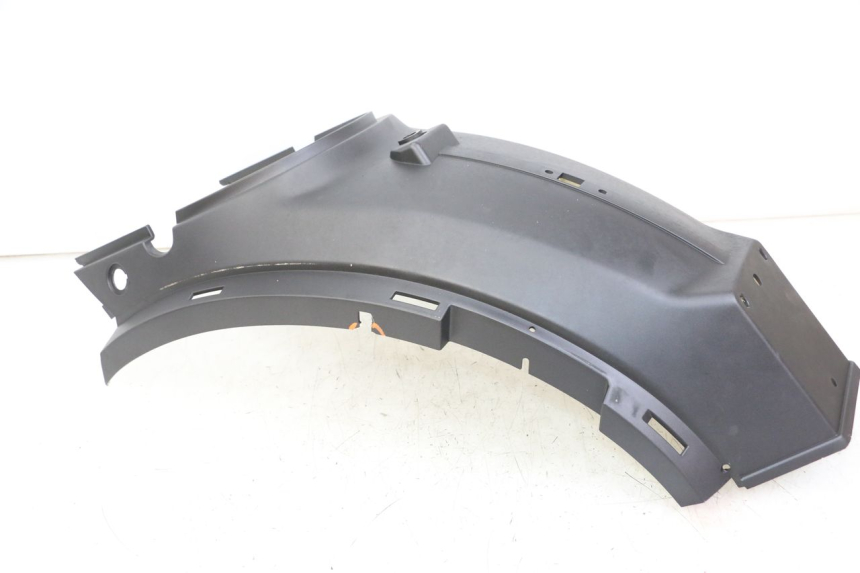 photo de REAR MIDDLE PANEL JM MOTORS VX 125 (2022 - 2025) - Fixing points details