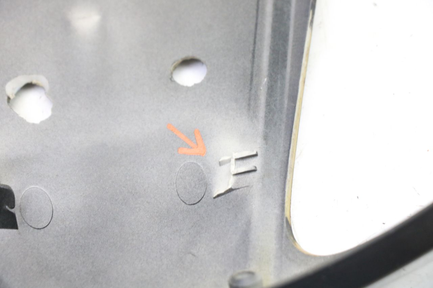 photo de REAR FAIRING JUNCTION YAMAHA XMAX X-MAX 125 (2006 - 2009)