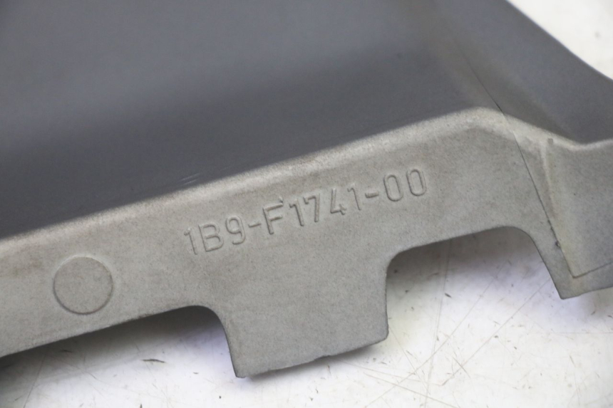 photo de REAR FAIRING JUNCTION YAMAHA X-MAX XMAX 250 (2006 - 2009)