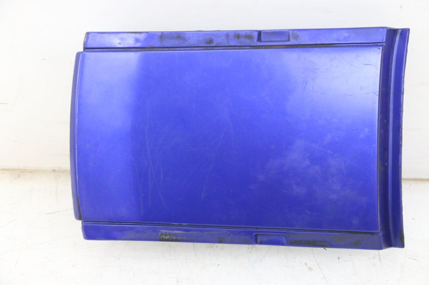 photo de REAR MIDDLE PANEL YAMAHA FZS FAZER 600 (2001 - 2003)