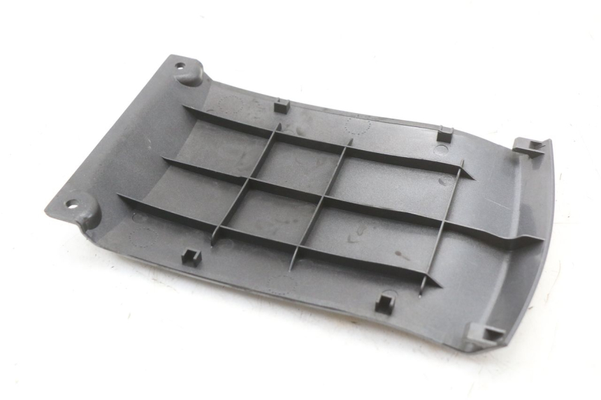 photo de REAR MIDDLE PANEL YAMAHA XJ600 XJ DIVERSION 600 (1992 - 1997)