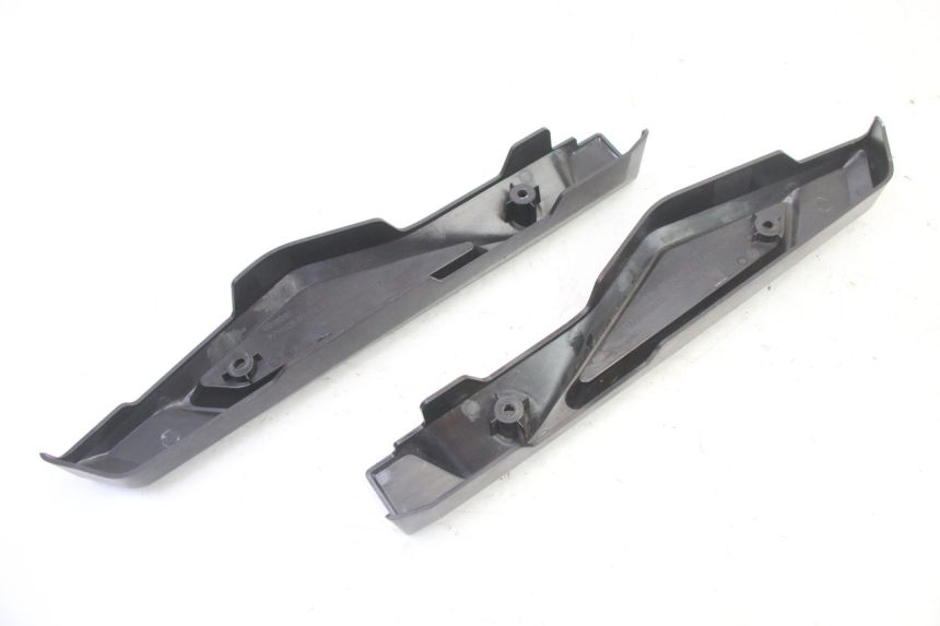 photo de REAR MIDDLE PANEL SEGWAY NINEBOT ZT3 PRO 1