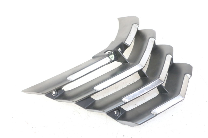 photo de FRONT FAIRING JUNCTION PEUGEOT CITYSTAR 50 (2013 - 2017)