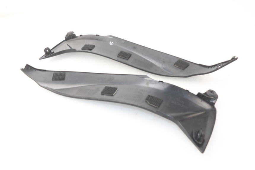 photo de FRONT MIDDLE PANEL SUZUKI GSX-R GSXR K16 1000 (2012 - 2016)