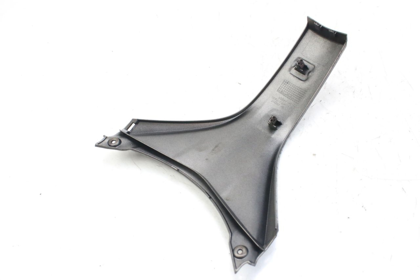 photo de FRONT FAIRING JUNCTION HONDA FES S-WING SWING ABS 125 (2007 - 2015)