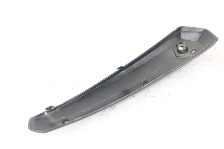 photo de FRONT MIDDLE PANEL PIAGGIO IE MP3 YOURBAN 300 (2011 - 2016)