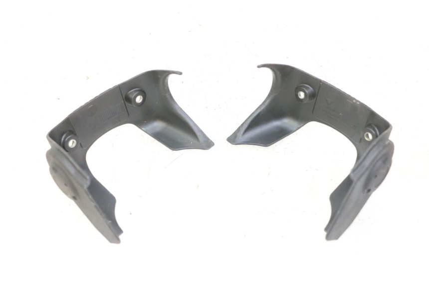 photo de FRONT MIDDLE PANEL PIAGGIO IE MP3 YOURBAN 300 (2011 - 2016)