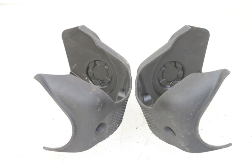 photo de FRONT MIDDLE PANEL PIAGGIO IE MP3 YOURBAN 300 (2011 - 2016)
