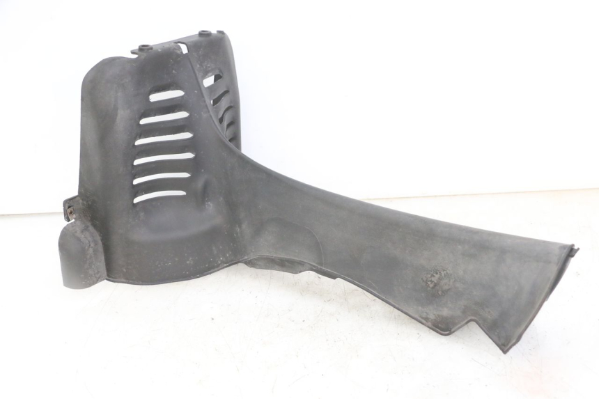 photo de LOWER FRONT FAIRING JUNCTION PIAGGIO MP3 LT 400 (2007 - 2012)