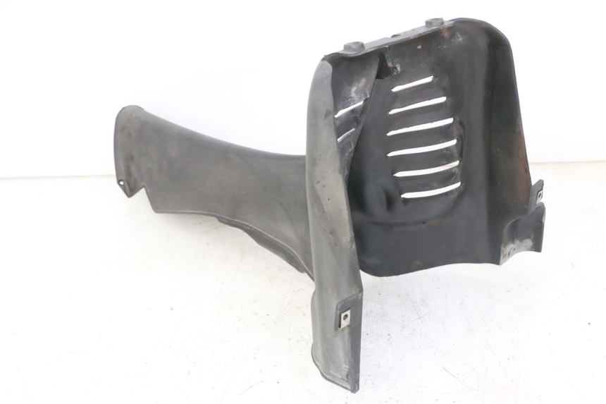 photo de LOWER FRONT FAIRING JUNCTION PIAGGIO MP3 LT 400 (2007 - 2012)