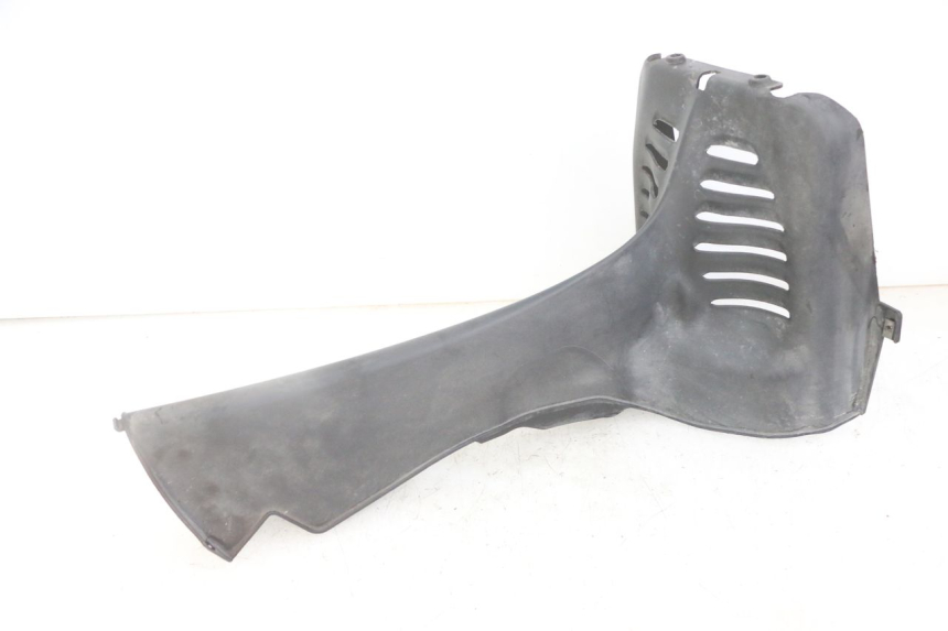 photo de LOWER FRONT FAIRING JUNCTION PIAGGIO MP3 LT 400 (2007 - 2012)