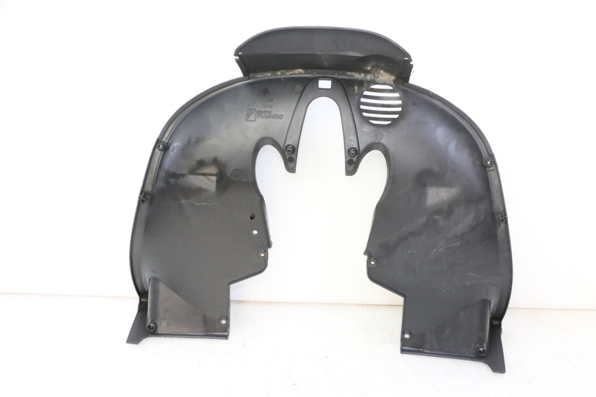 photo de LOWER FRONT FAIRING JUNCTION PIAGGIO MP3 LT 300 (2010 - 2016)