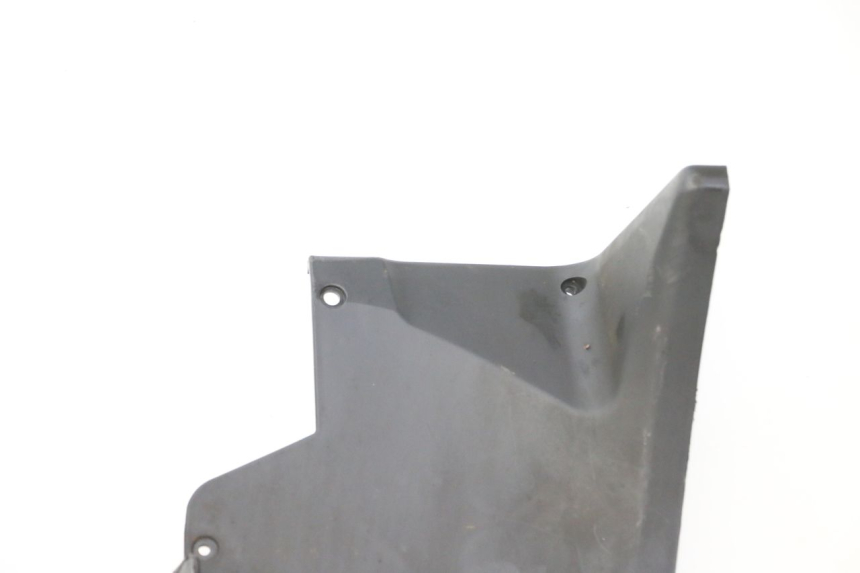 photo de LOWER FRONT FAIRING JUNCTION PIAGGIO MP3 LT 300 (2010 - 2016)
