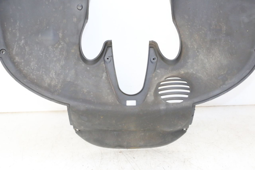 photo de LOWER FRONT FAIRING JUNCTION PIAGGIO MP3 LT 300 (2010 - 2016)