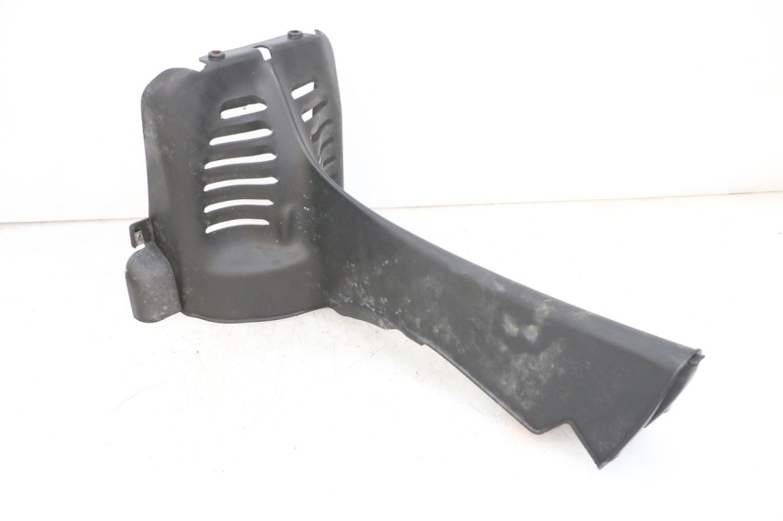 photo de FRONT MIDDLE PANEL PIAGGIO MP3 RL 250 (2007 - 2010) - Fixing points details