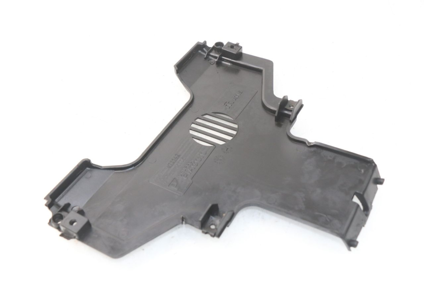 photo de FRONT MIDDLE PANEL PIAGGIO MP3 HPE 500 (2019 - 2022)