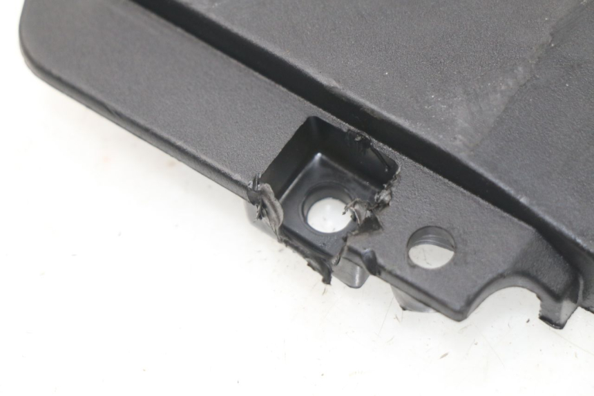 photo de FRONT MIDDLE PANEL PIAGGIO MP3 HPE 500 (2019 - 2022)