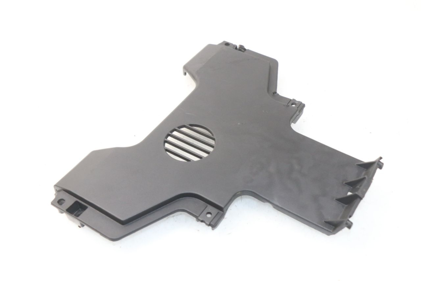photo de FRONT MIDDLE PANEL PIAGGIO MP3 HPE 500 (2019 - 2022)