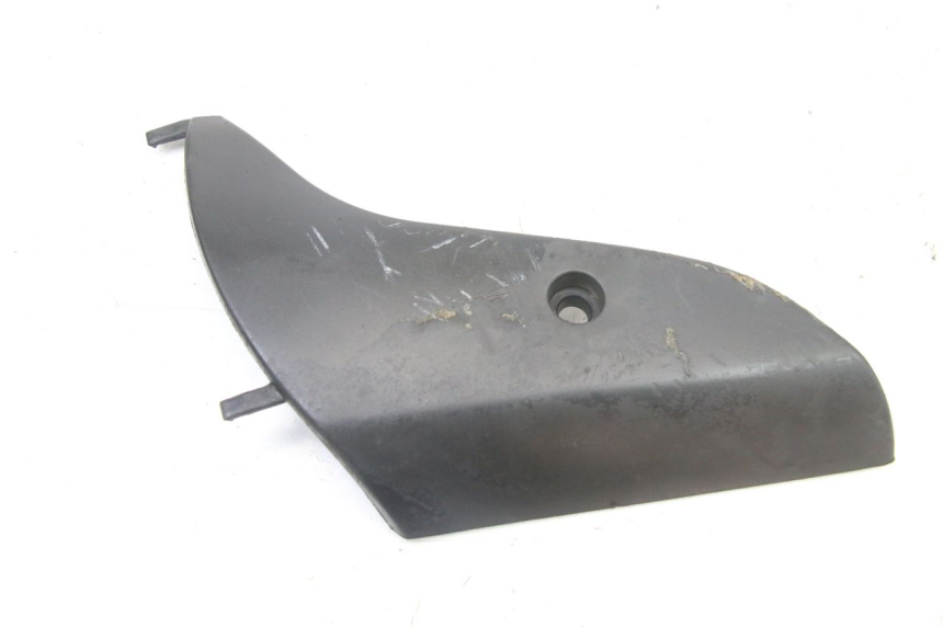 photo de LOWER FRONT FAIRING JUNCTION PIAGGIO VESPA S 2T 50 (2007 - 2014)