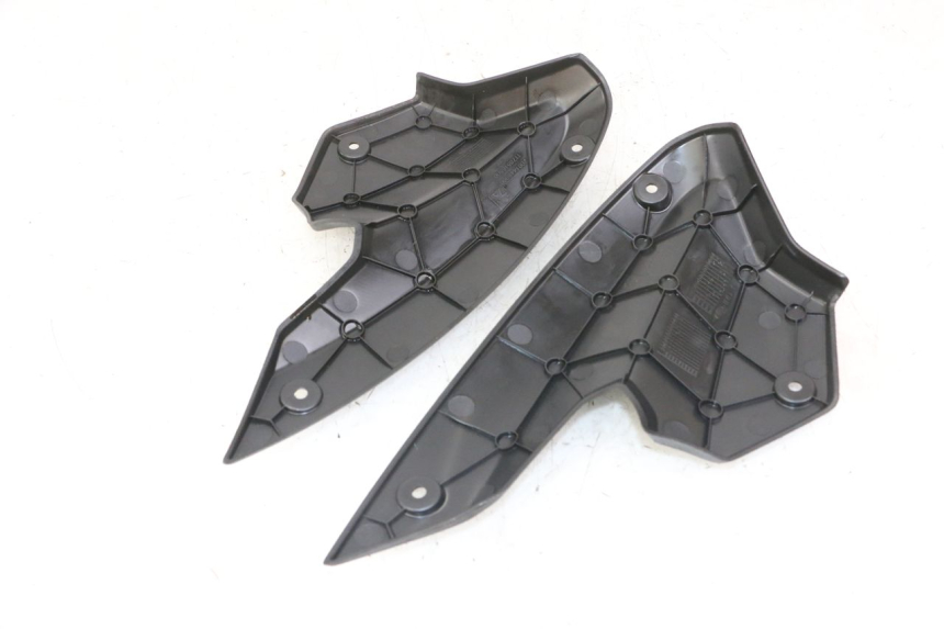 photo de FRONT MIDDLE PANEL PEUGEOT STREETZONE I 2T 50 (2018 - 2020)