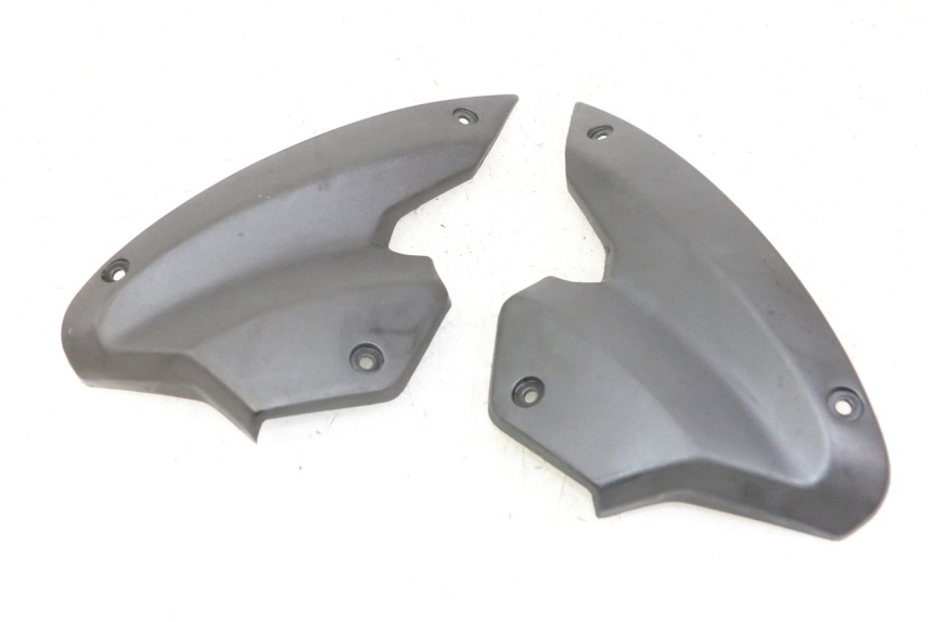 photo de FRONT MIDDLE PANEL PEUGEOT STREETZONE I 2T 50 (2018 - 2020)