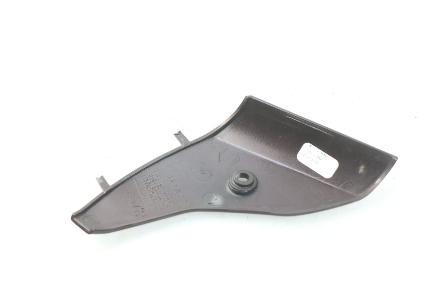 photo de FRONT MIDDLE PANEL PIAGGIO VESPA LX IE 125 (2010 - 2012)