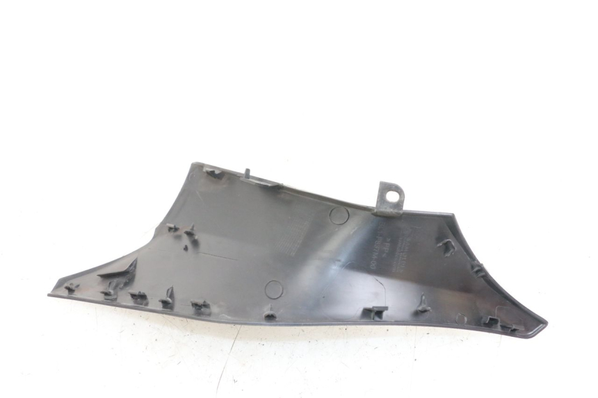 photo de LOWER FRONT FAIRING JUNCTION YAMAHA XMAX X-MAX ABS 125 (2017 - 2020)