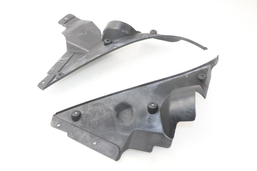 photo de LOWER FRONT FAIRING JUNCTION YAMAHA FJR ABS 1300 (2006 - 2012)