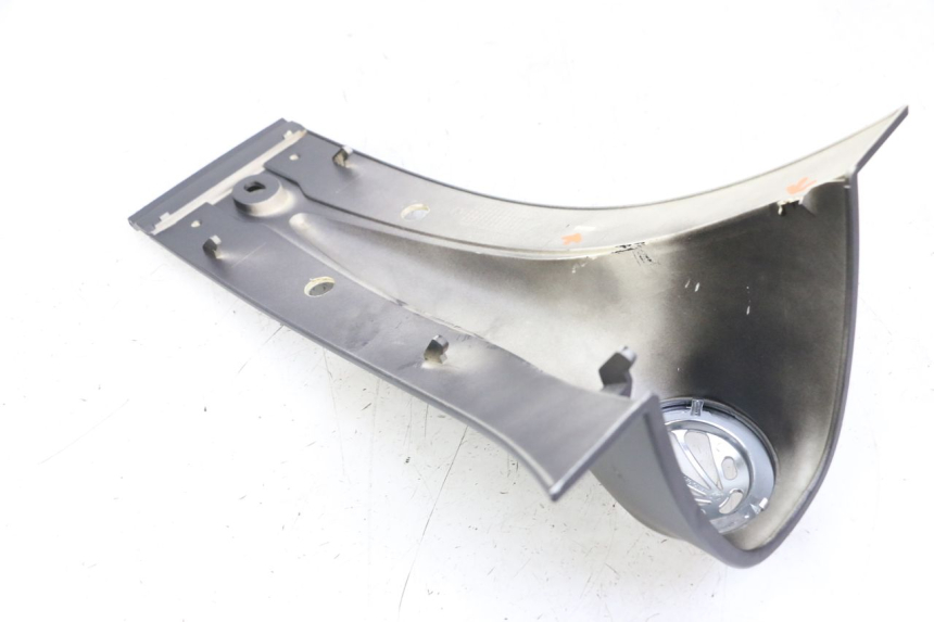 photo de FRONT MIDDLE PANEL JM MOTORS VX 125 (2022 - 2025)