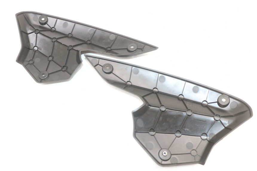 photo de FRONT FAIRING JUNCTION PEUGEOT KISBEE 4T 50 (2018 - 2022)