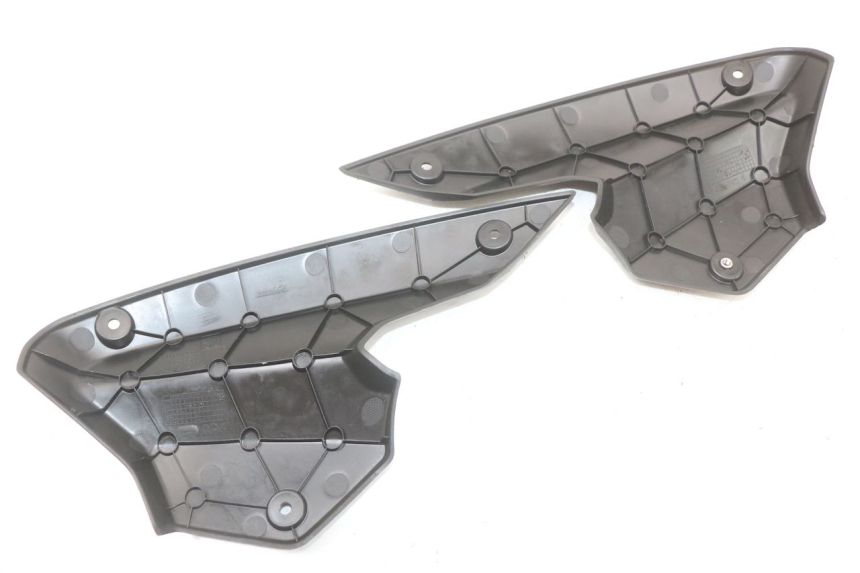 photo de FRONT FAIRING JUNCTION PEUGEOT KISBEE 4T 50 (2018 - 2022)