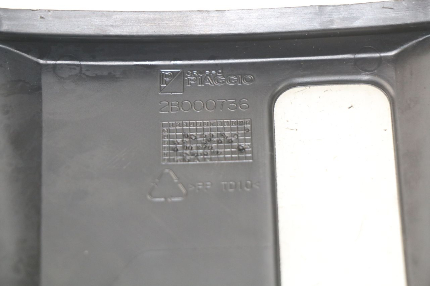 photo de FRONT MIDDLE PANEL PIAGGIO MP3 HPE 500 (2019 - 2022)